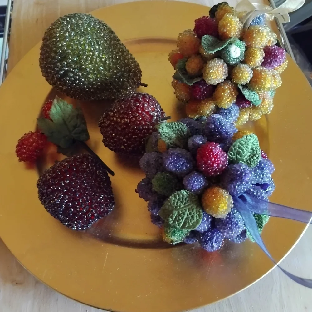 Sparkly fruit decors/ornaments - Picture 1 of 3